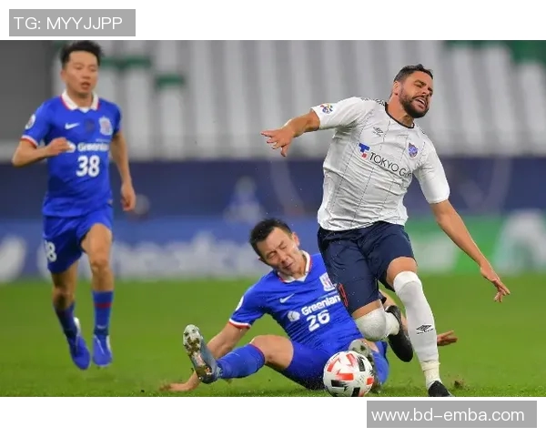 中国球迷组织成最大助威团，场面震撼